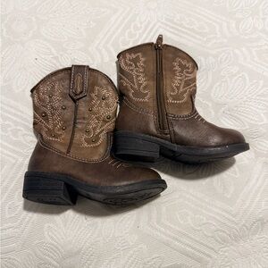Cherokee Brown Kids Boots